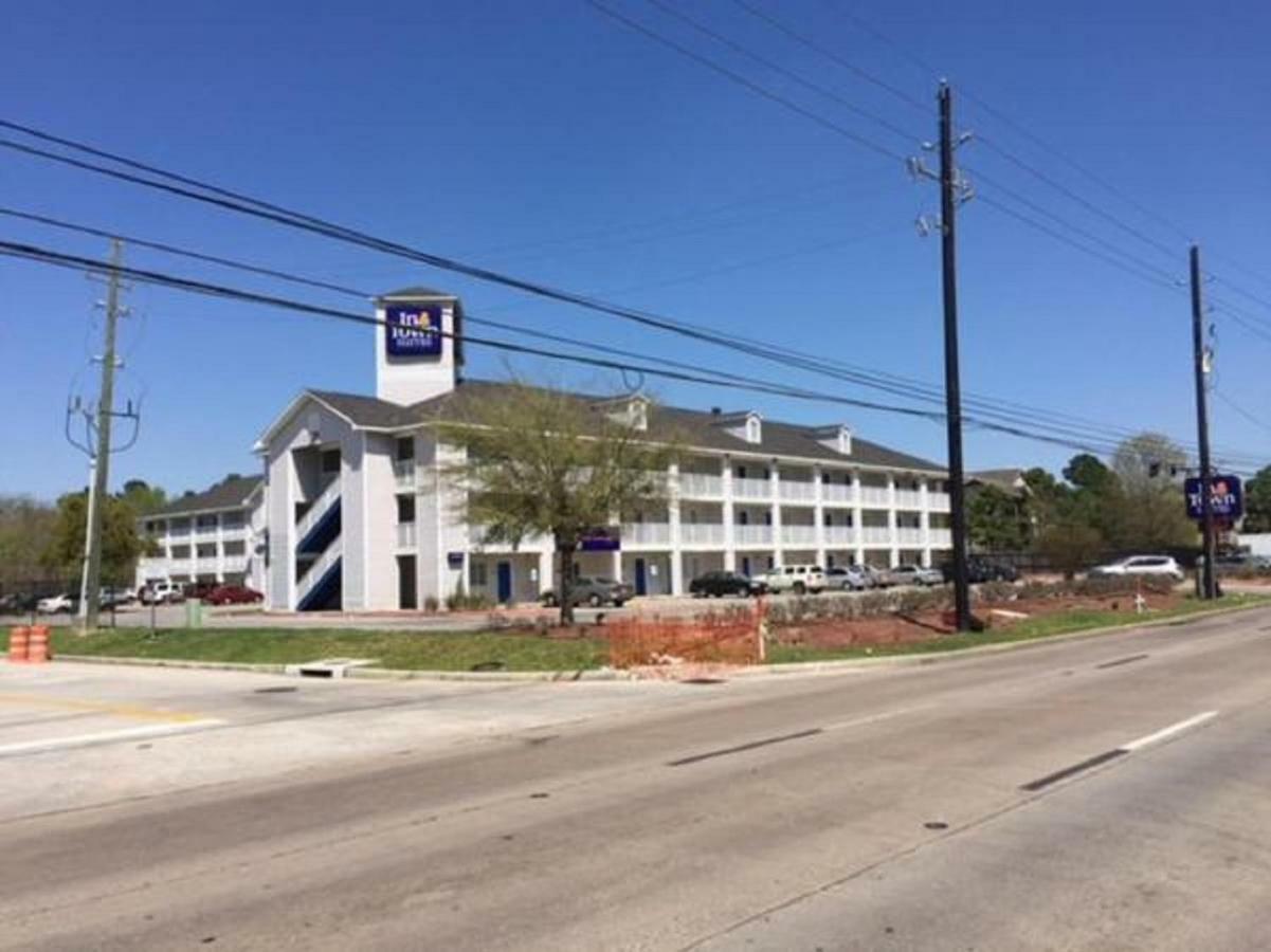 Intown Suites Extended Stay Houston Tx - Stuebner Airline Rd Louetta Exterior foto
